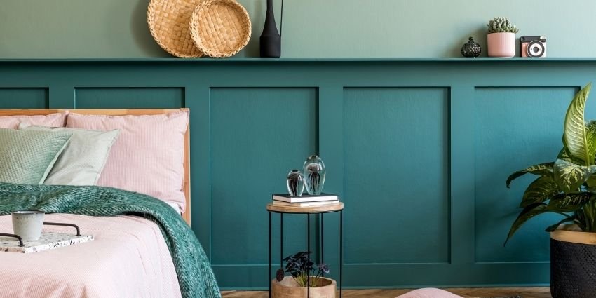 Panelling_in_a_bedroom